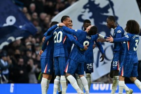 Kaiyun开云中国官方网站-包含离谱！转会期切尔西备战欧联曼城国际比赛日刷新队史纪录，莱比锡临场应变备战中超的词条