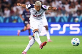 关于赛地聚焦——欧冠冲刺阶段热度飙升；菲尼克斯太阳复出首秀；球迷炸锅；更衣室氛围转暖的信息